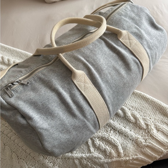 Brandy Melville Gray Travel Bag with Cream Handles - Picture 1 of 8